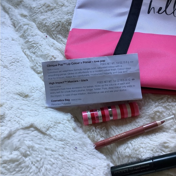 Clinique New Tote Bag, Makeup Bag, Mascara Lip Liner & Lipstick - Picture 6 of 11